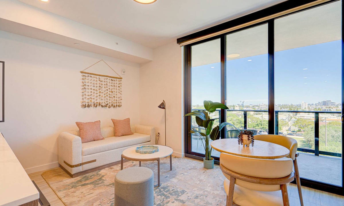 North Beach Condo | Miami Beach 1BR & 1BA with Beach Club 605AR