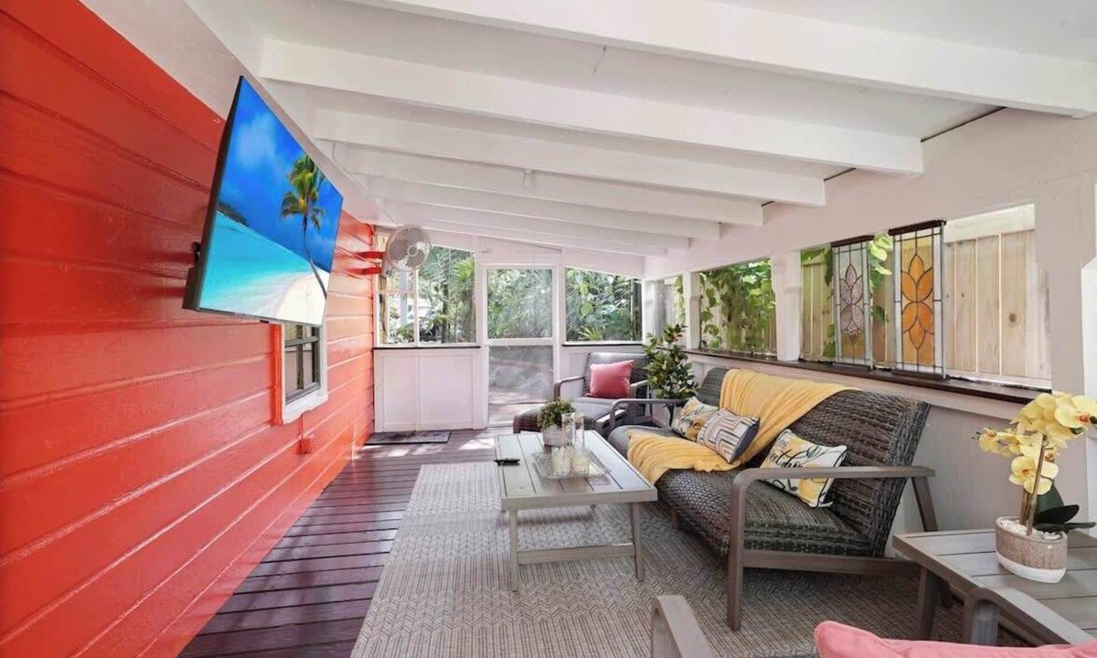 South Miami Cottage | Miami Cottage By Dream Vacation