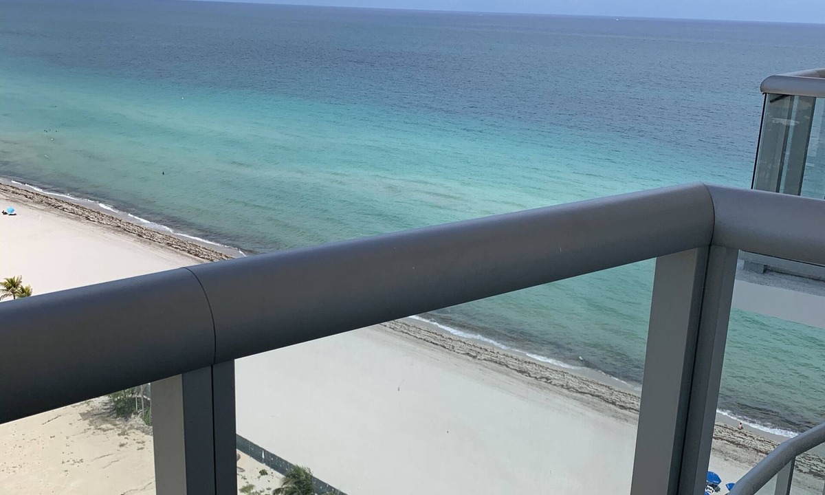 Sunny Isles Beach Condo | Miami, Marenas resort, 1-bedroom, balcony, oceanview, full kitchen, washer-dryer