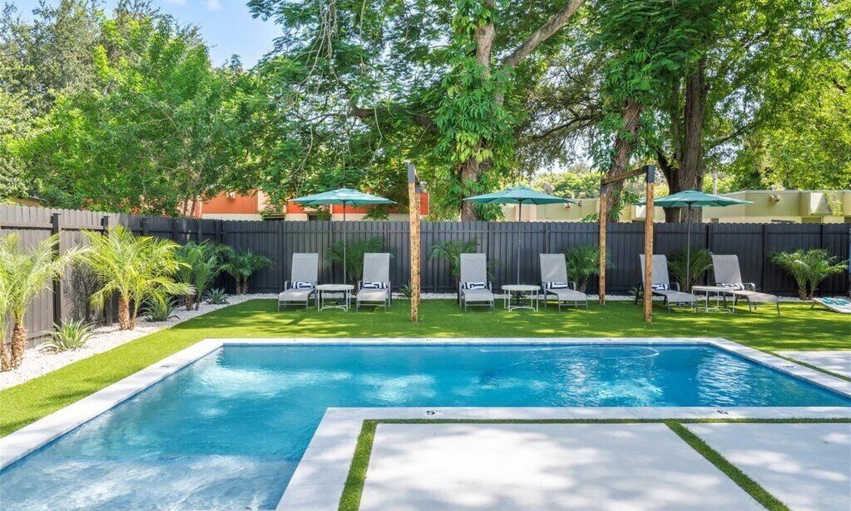 Little Haiti Apartment | Miami's Premier Poolside Stay