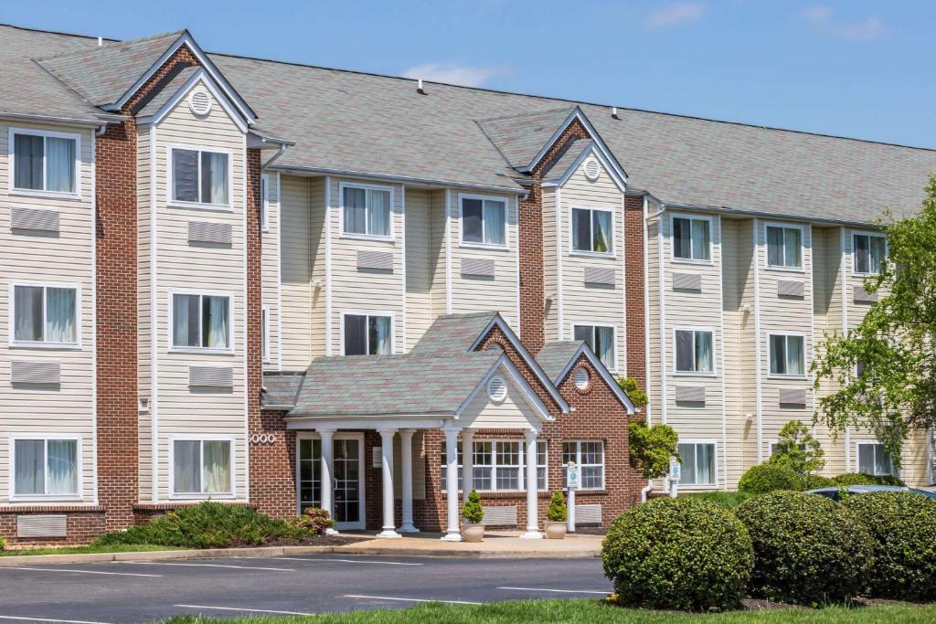 Sandston Hotel | Microtel Inn & Suites by Wyndham