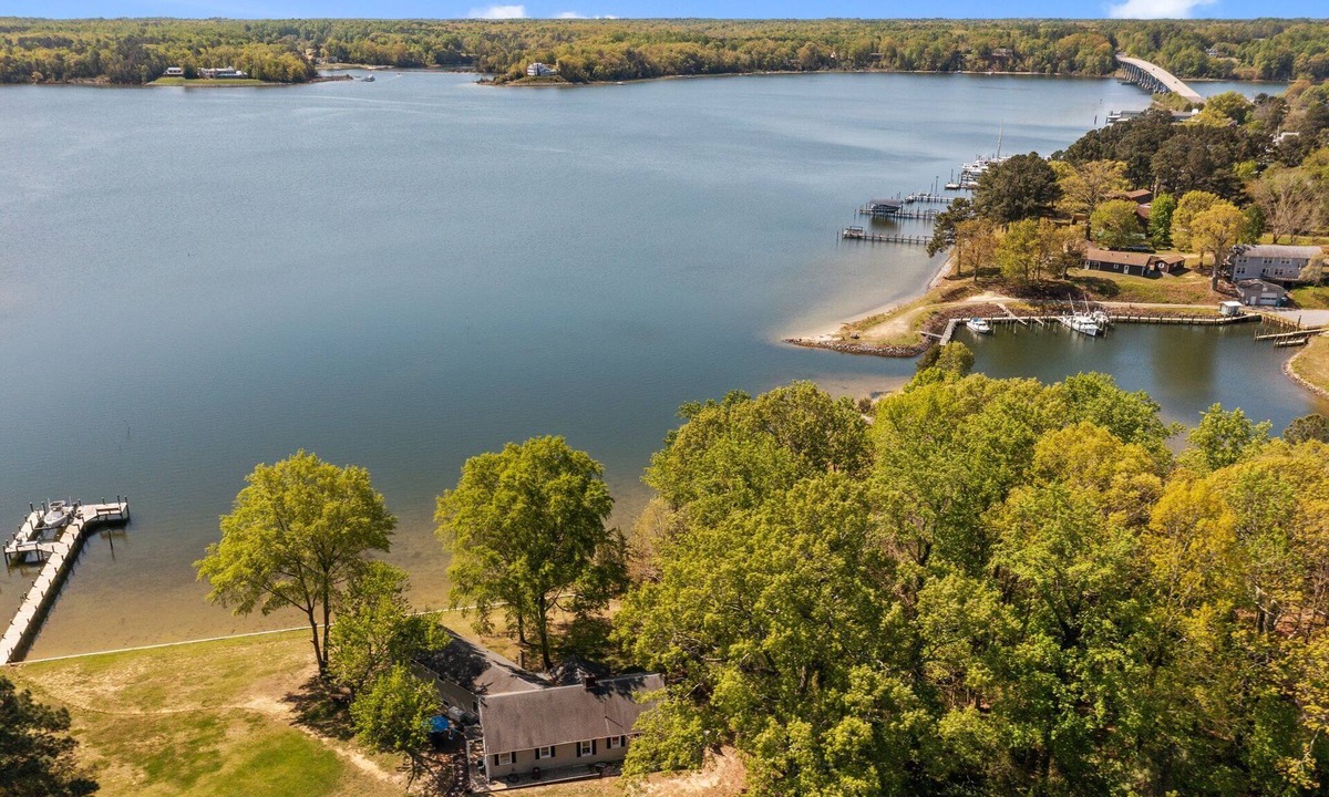 Wicomico Church House | Million Dollar View, river house w/private dock & beach area