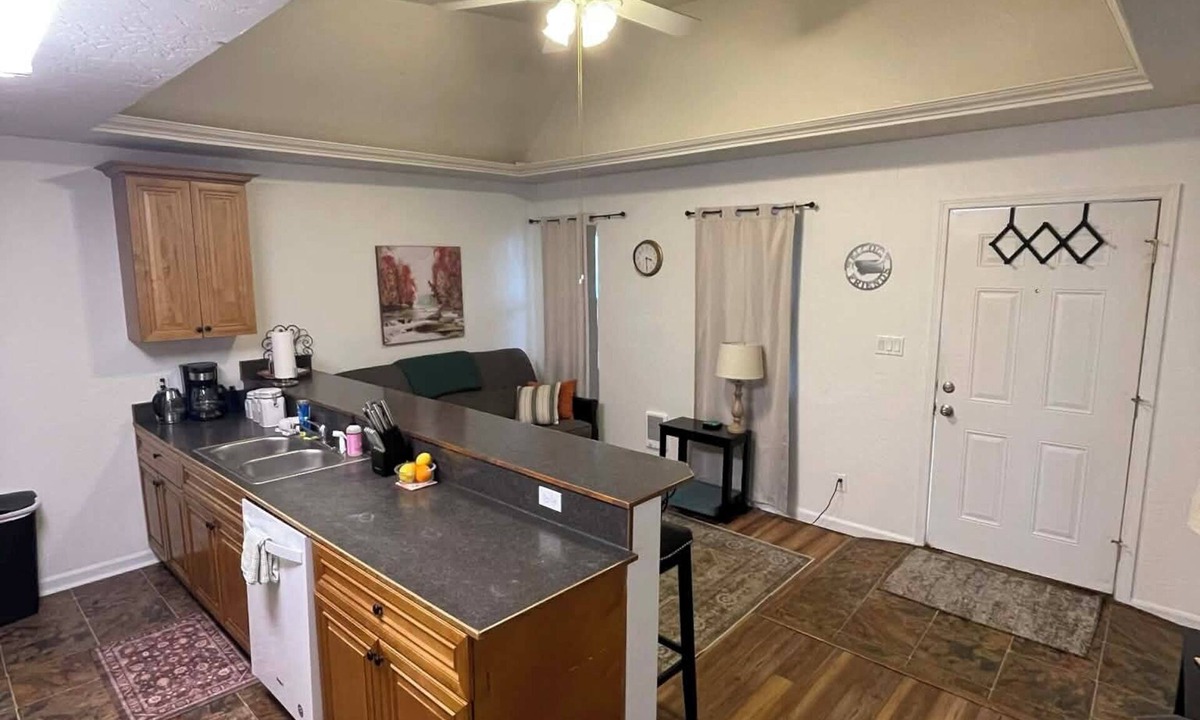Hot Springs Apartment | Mineral Soak Retreat, sleeps 4, dog friendly