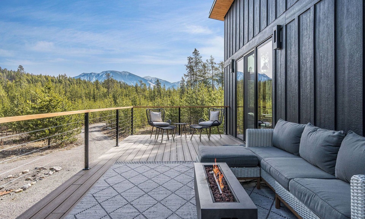 Whitefish House | Minutes from Glacier National Park’s west entrance