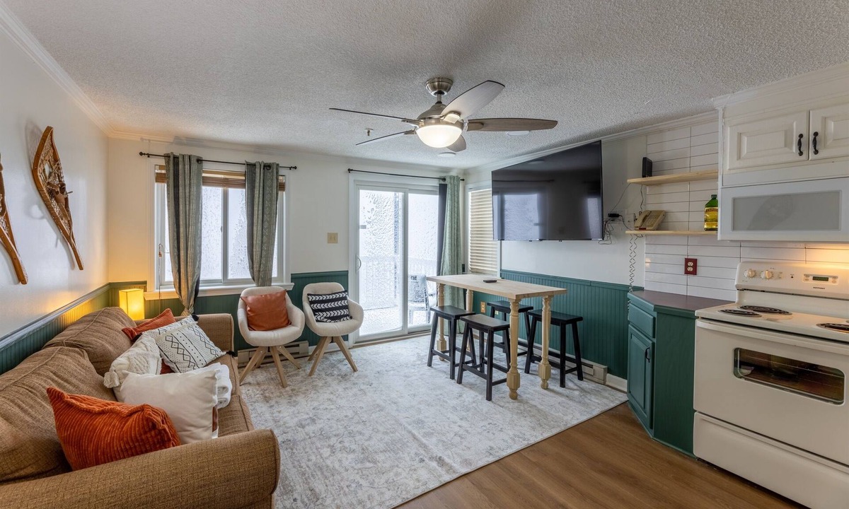 Edray Condo | ML 294: Ski-In/Out | Slope Views | Steps to Ballhooter | Sleeps 6