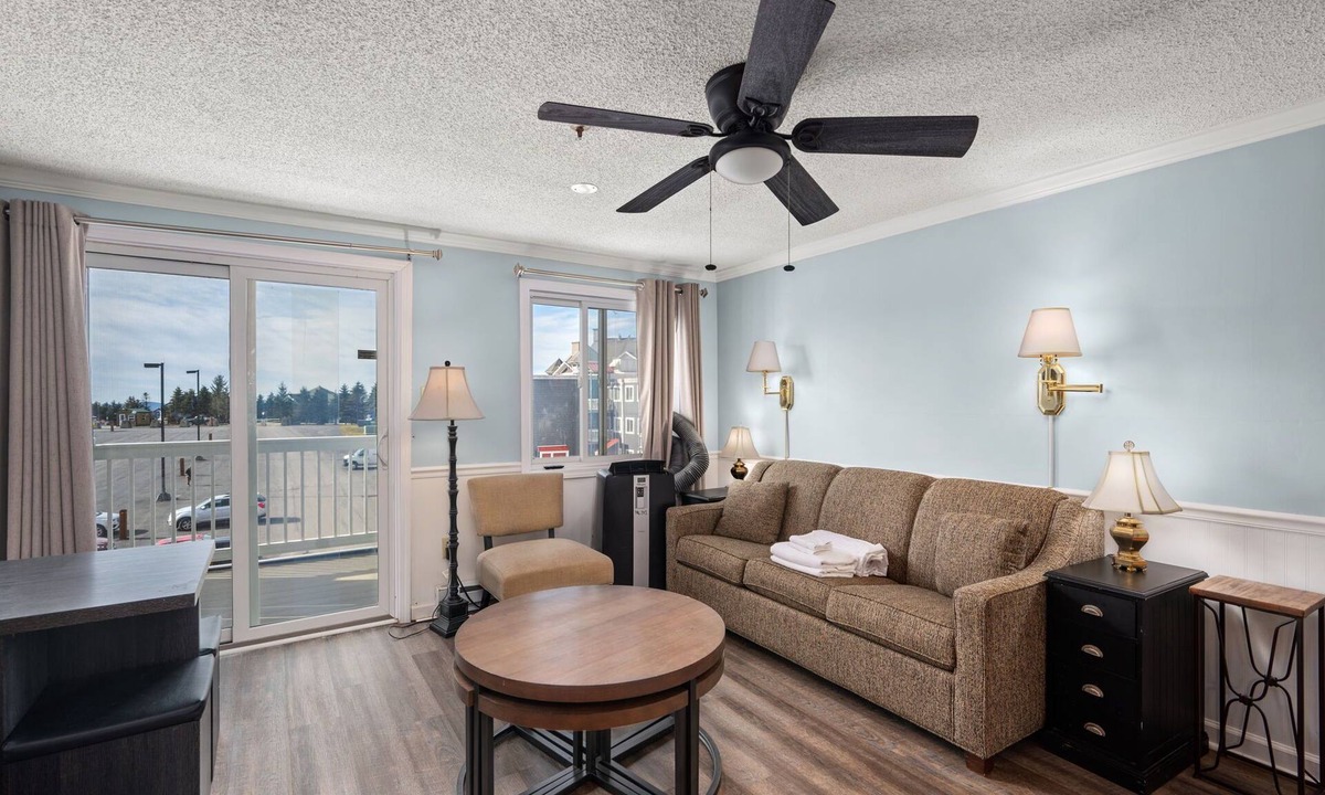 Edray Condo | ML 343: Ski-In/Out | Island Kitchen | Steps to Ballhooter | Sleeps 6