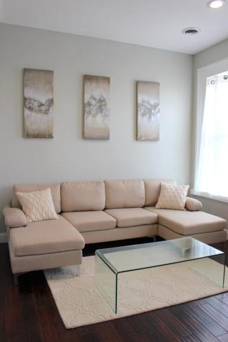 Albany Apartment | MODERN 1BR GREAT Location Downtown Parking