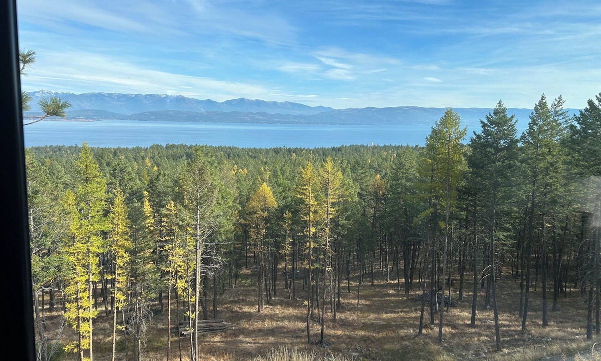 Lakeside House | Modern 3-bedroom bungalow in peaceful Somers with great lake and mountain views