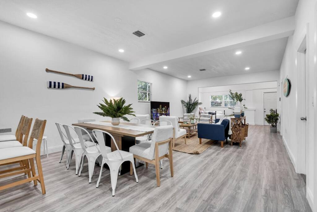 Little Haiti House | Modern & Cozy 5BD House in Buenavista/DesignDistrict