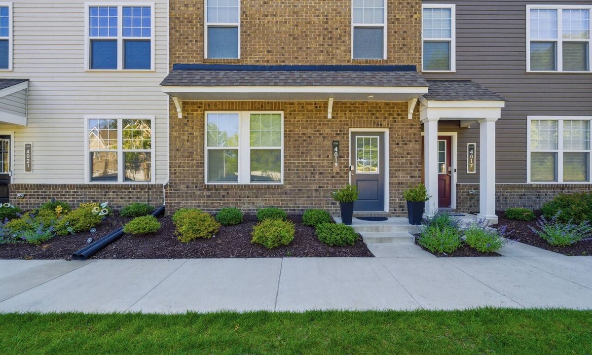 East Highland Park House | Modern, Cozy and Quiet Townhouse in Richmond, VA