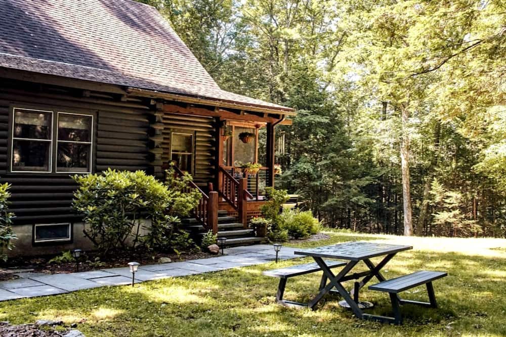 Stone Ridge Cabin | Modern, Cozy, Idyllic Log Cabin Secluded on 6 Serene Acres, Stone Ridge, New York