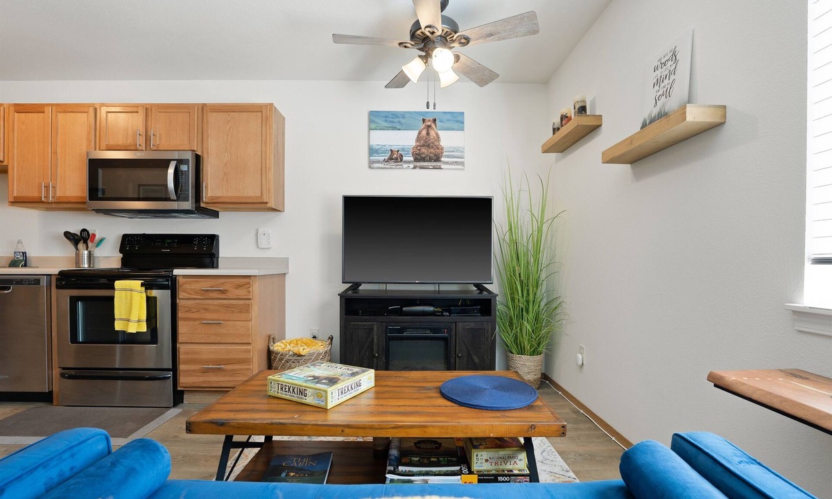 Kalispell Condo | Modern Downtown Kalispell Getaway — Walk to Coffee, Shops & Breweries