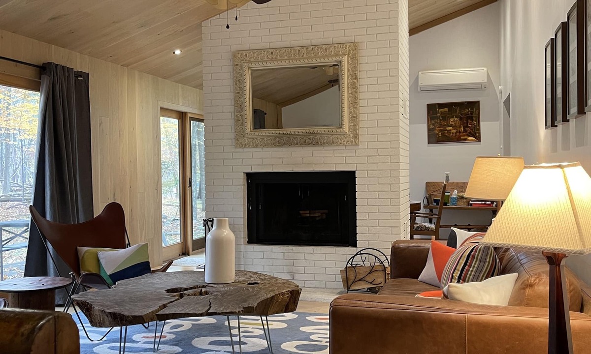 Woodstock House | Modern House In The Woods, Yet Close To Downtown Woodstock