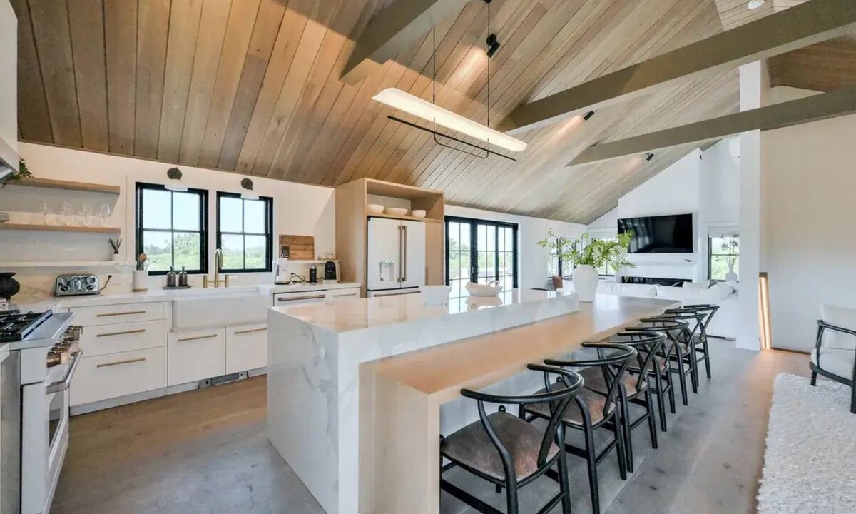 Madaket House | Modern Madaket Compound with Pool, Cabana & Sunset Views