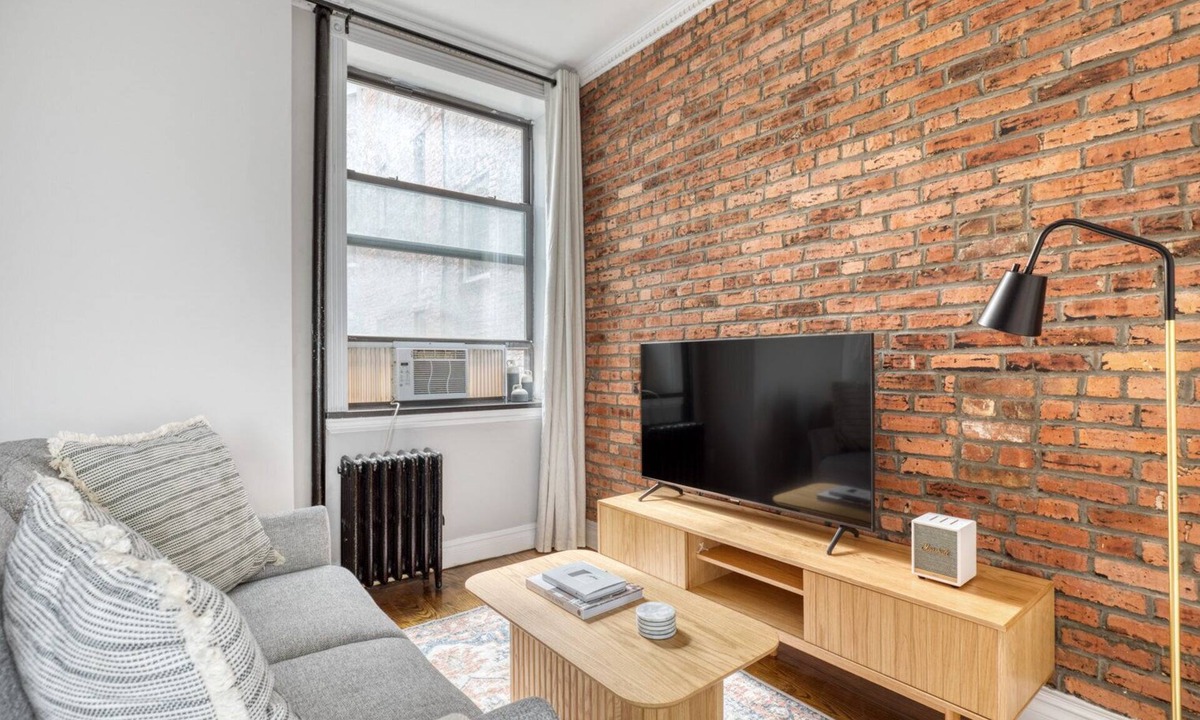 Tudor City Apartment | Modern Murray Hill 2BR w/W/D, nr UN, by Blueground
