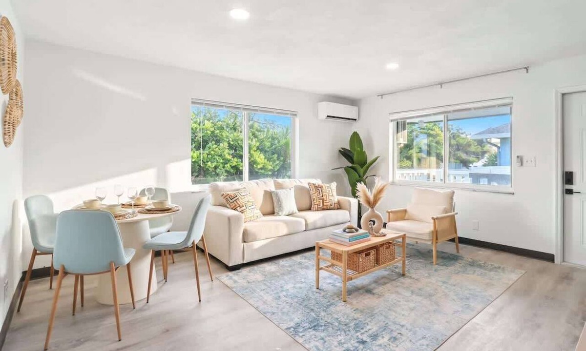 Poinciana Park Apartment | Modern Retreat Near Beach, Airport & Las Olas