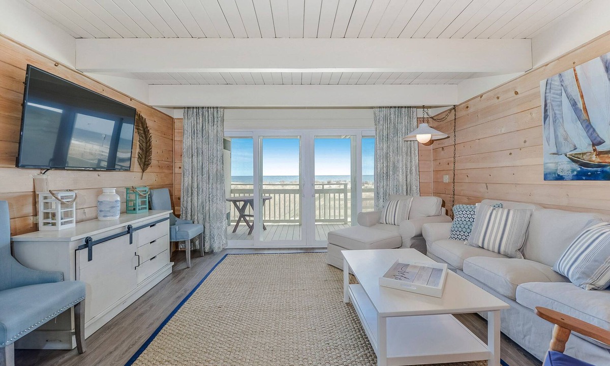 Midtown Ocean City House | Modern, Spacious Oceanfront Townhome Sleeps 10