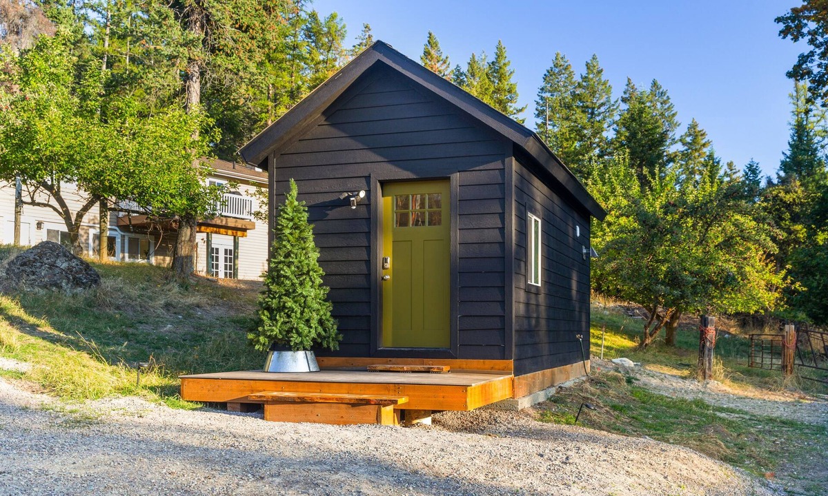 Lakeside Cabin | Modern Tiny Home In The Heart Of Vacation Town