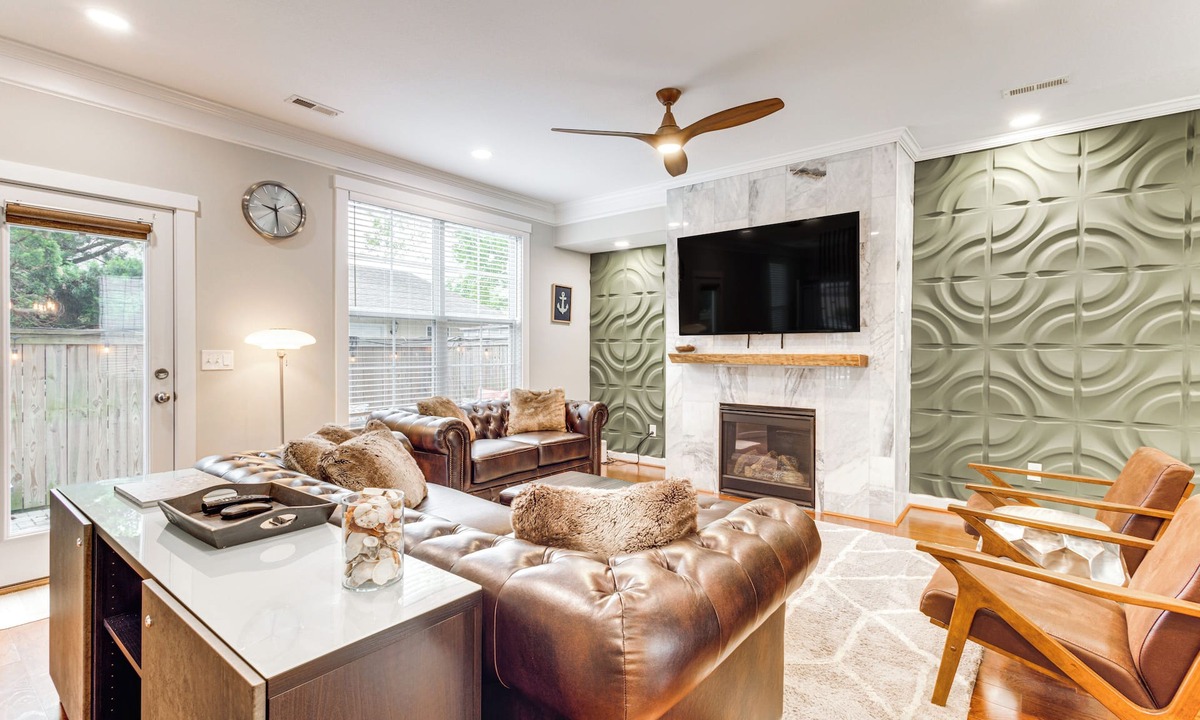 Northeast Virginia Beach House | Modern Virginia Beach Retreat in Resort District!