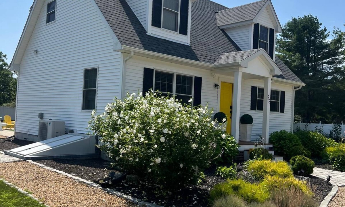 West Tisbury House | Modern West Tisbury Retreat 3BR/2BA Pool & Outdoor Shower