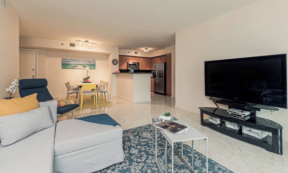 Aventura Apartment | Modern2-Bedroom Retreat with Tennis Access