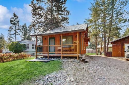 Woods Bay House | Moose and Bear