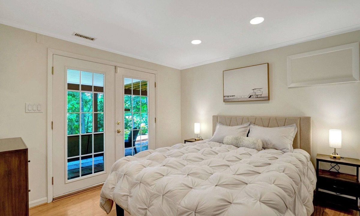 Mount Vernon Apartment | Mount Vernon Hideaway-45 DAY Minimum Stay