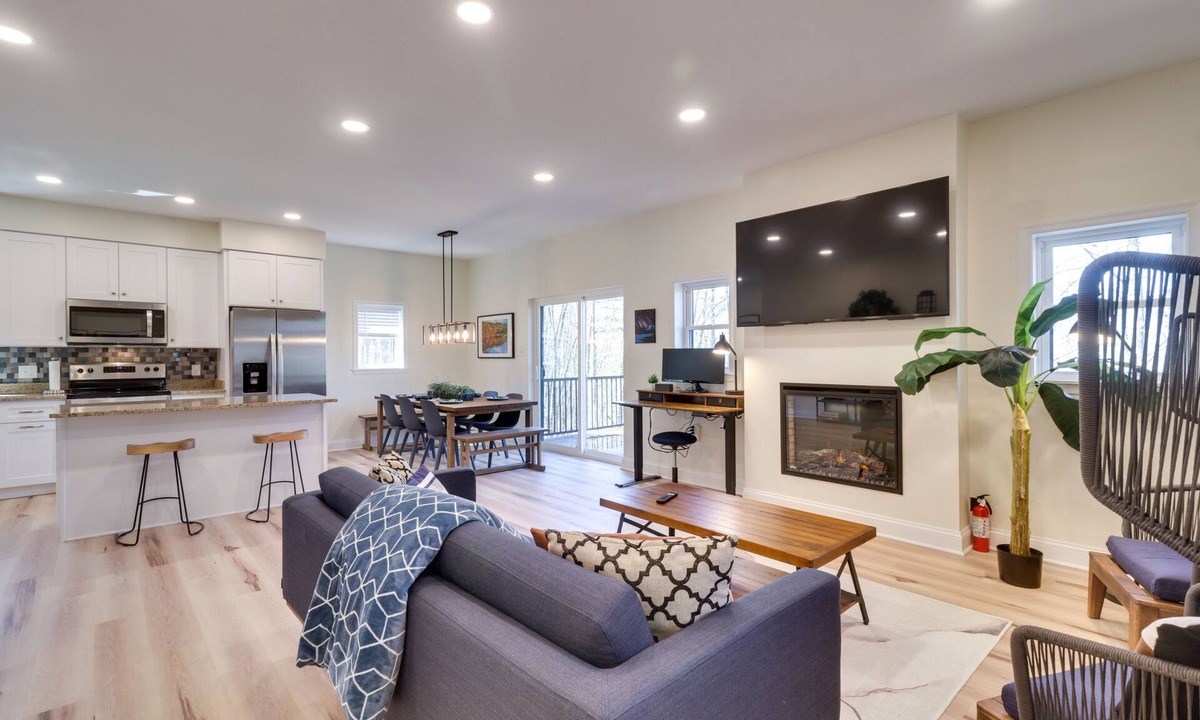 Mount Jackson House | Mtn Retreat w/EV Charger Near Bryce Ski & Golf