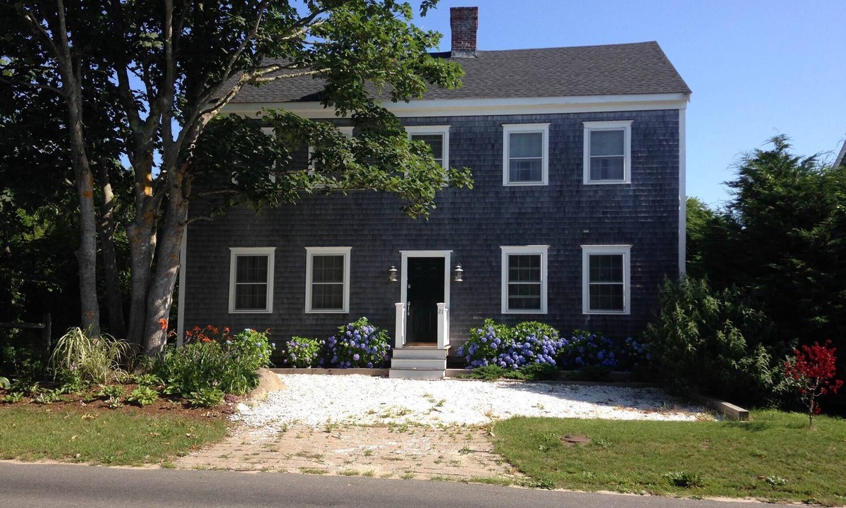 West of Town House | Nantucket Colonial abuts conservation land and bird sanctuary