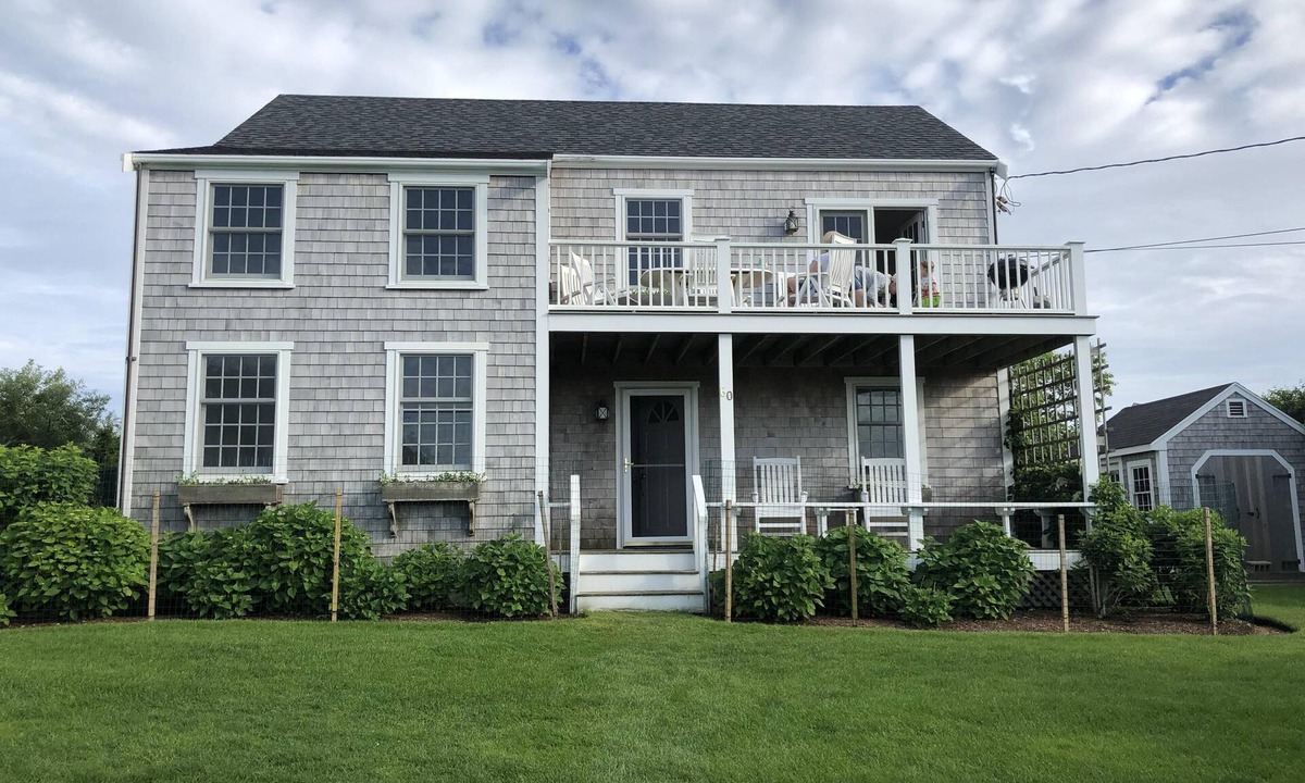 West of Town House | Nantucket Gem - Private Setting/Edge of Town/1 mile to beach and town
