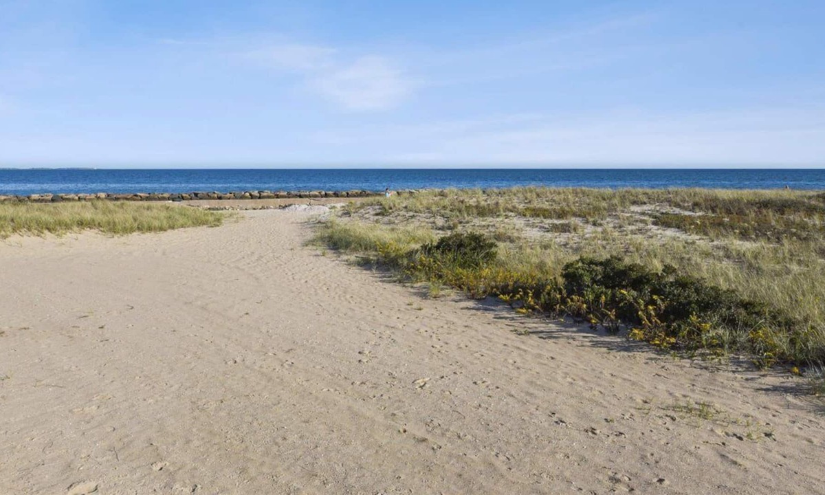 Northwest Harwich Condo | Nantucket Sound Waterview | 2 Bed, 2 Bath