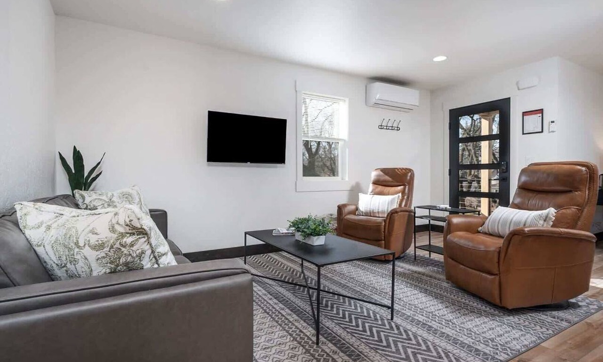 Kalispell Apartment | Near Glacier | Hot Tub | Walk Downtown