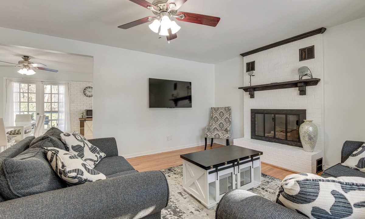 North Chesterfield House | Near Hospitals & Attractions: Richmond Getaway!