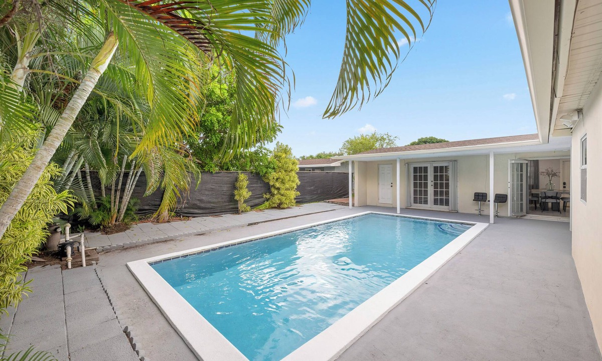 Hollywood House | Near Parks & Casinos: Modern Home in Hollywood!