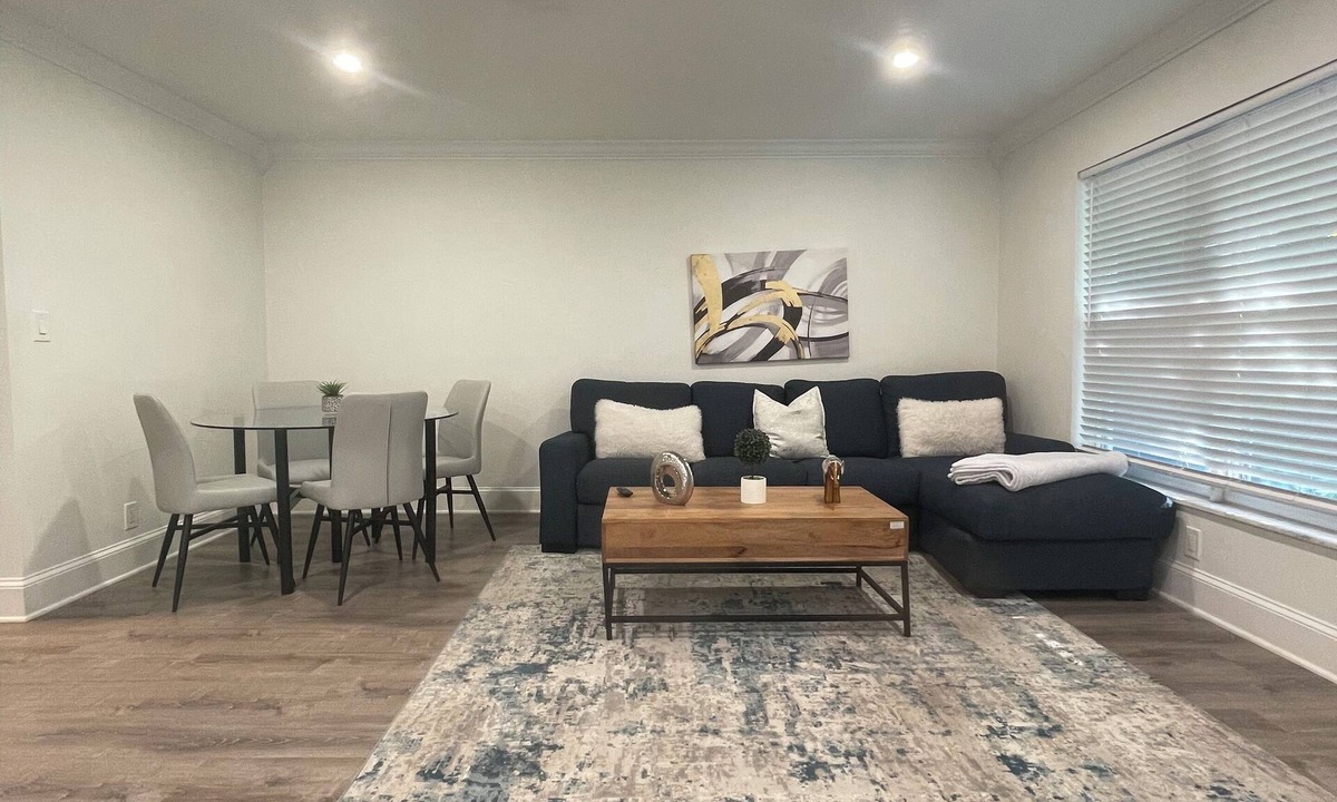 South Middle River House | NEW 2-bedroom unit lovely Fort Lauderdale w/AC, WiFi & AMAZING PRIVATE PATIO