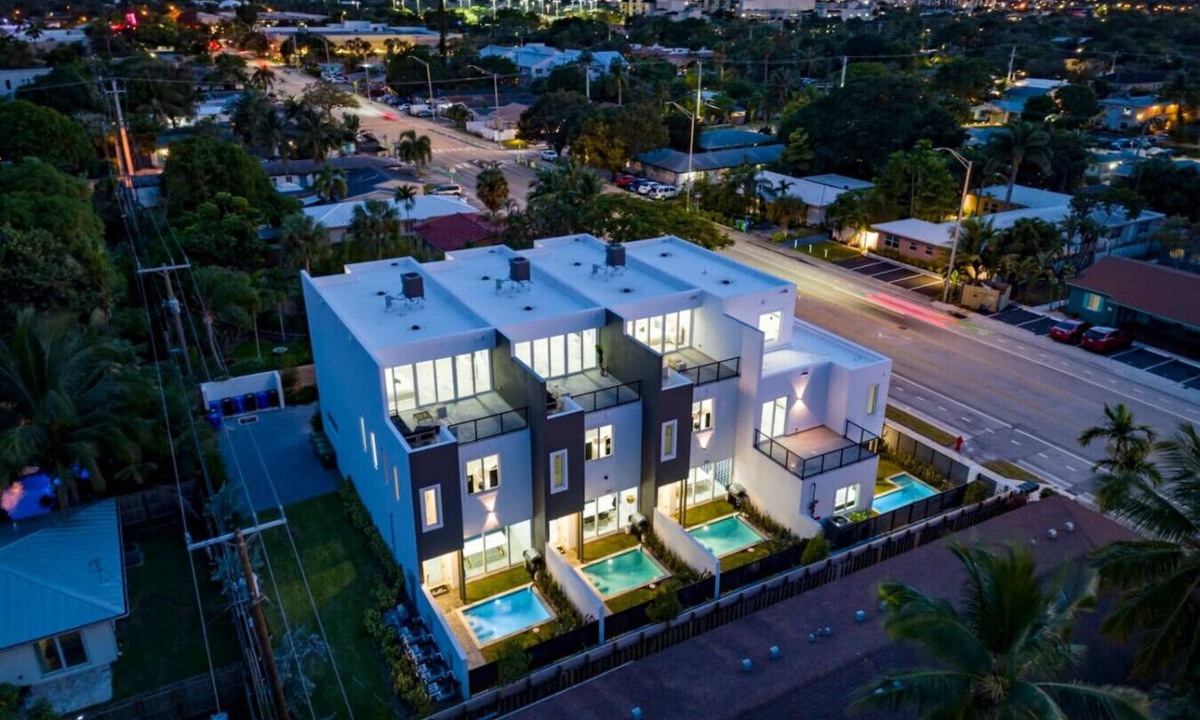 Lake Ridge House | New 2023 Luxe Modern Home with Pool