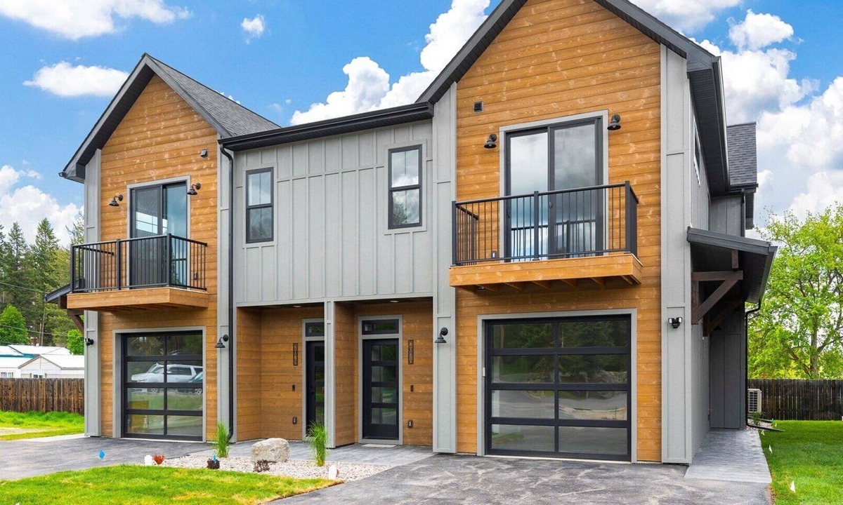 Lakeside Condo | New 3 Bd 3Ba Condo in the heart of Lakeside MT