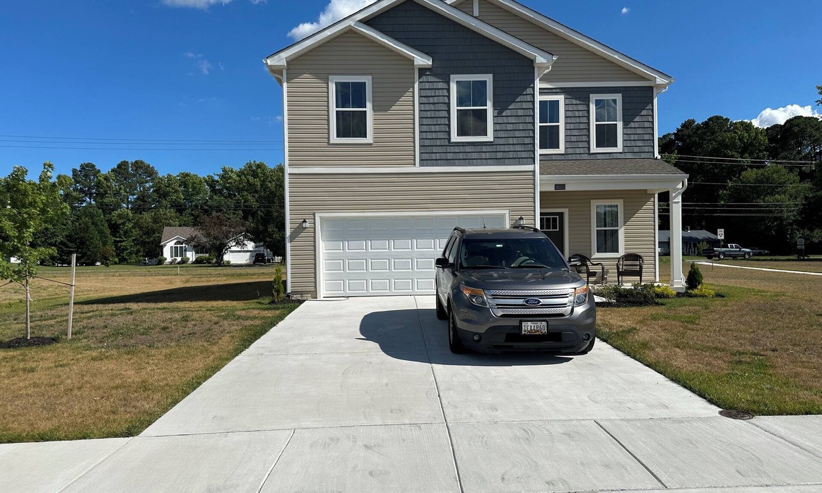 Selbyville House | New 4 bedroom house in Schooner Landing. Minutes to the beach. Pet friendly.
