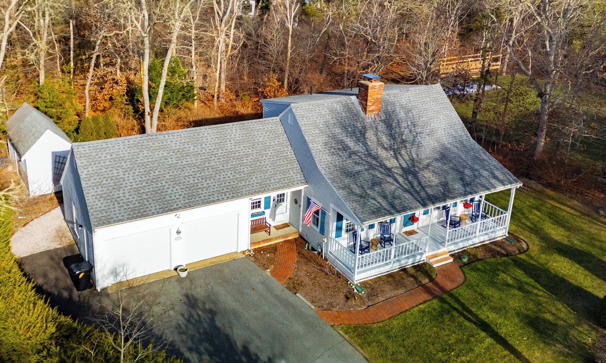 East Harwich House | New! 4BR Fire Pit, Ping Pong, Movie Room