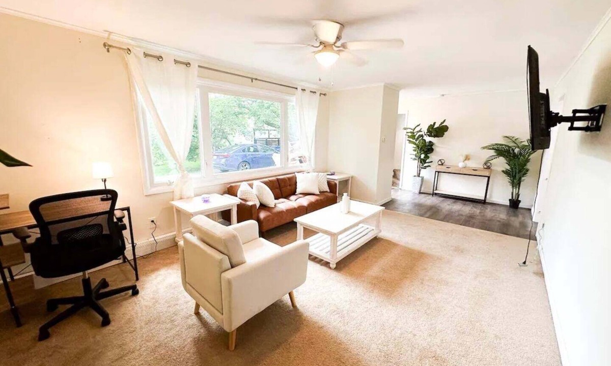 Albany House | NEW! Albany Value Stay | Near universities, Hospitals
