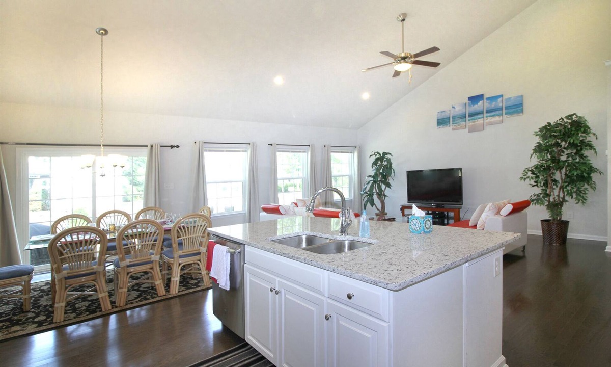 Savannah's Landing House | New Bethany Beach House — 4br/3Ba, Free WiFi, Gas Grill, <2 miles to boardwalk