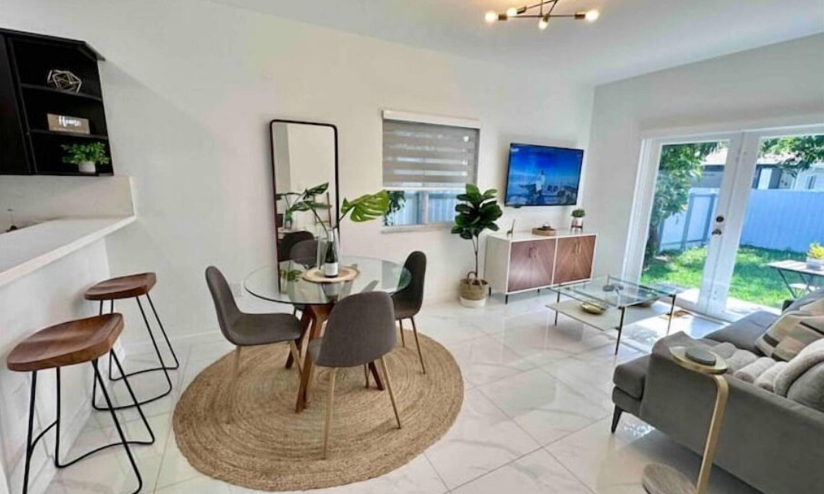 West Little River House | NEW BUILD! Luxury 3 Bedroom/2 Bathroom Private Clean Home - MIAMI☀️🏝