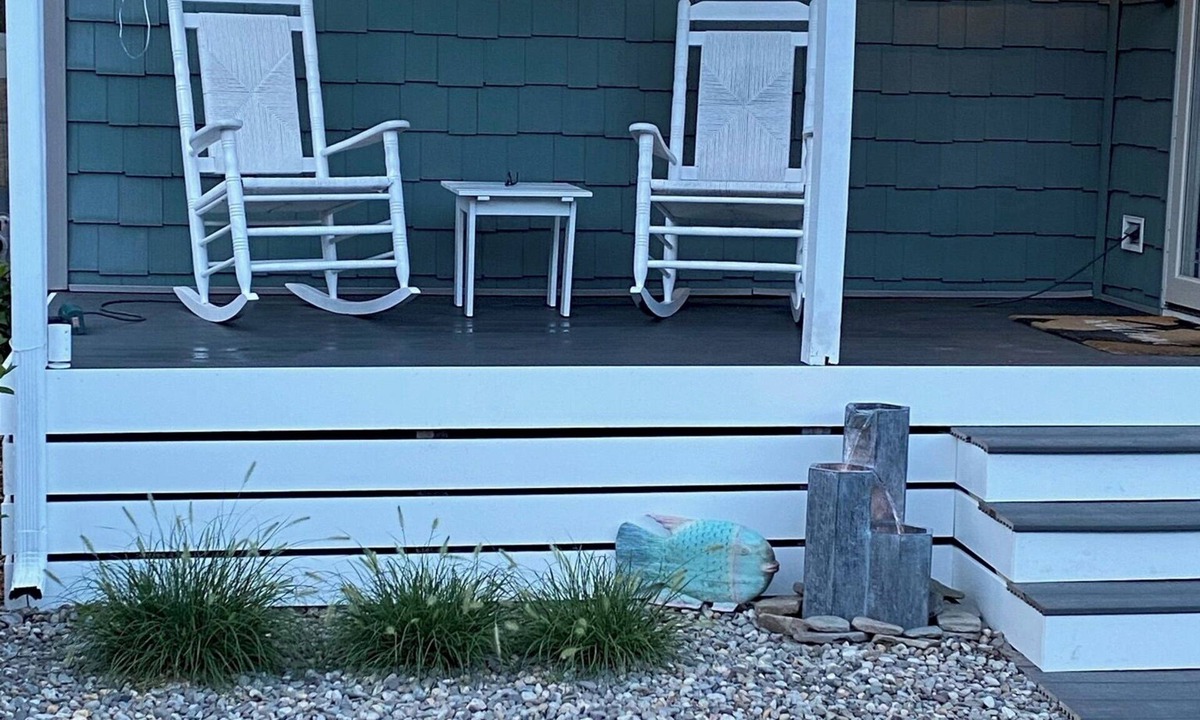 Ocean View House | NEW! Charming Cottage, Pet friendly, Hot tub, Dock & Pool Access-2 mi to Beach