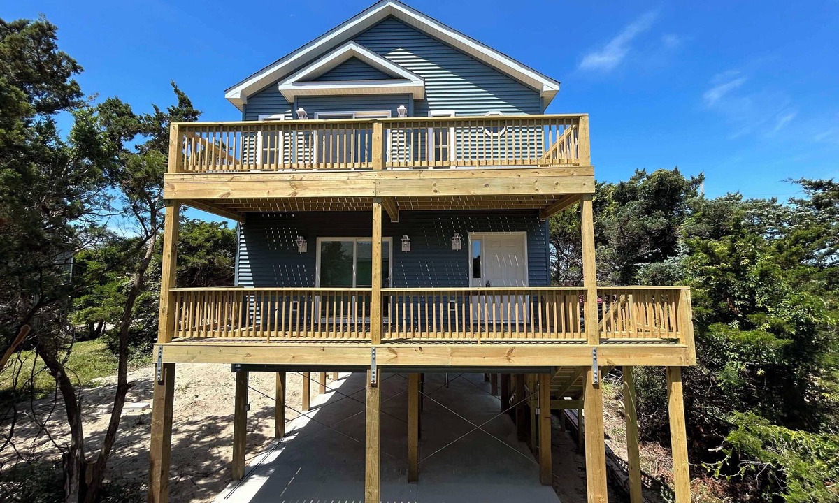 Avon House | New Construction- Ocean-side-Less than 5 min. walk to the beach