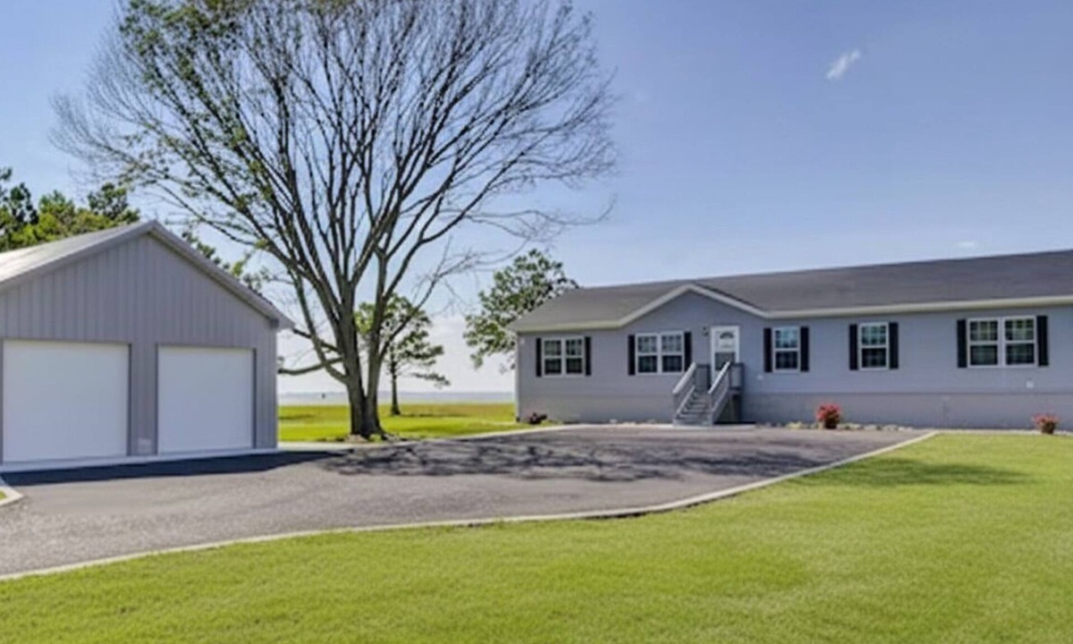 Crocheron House | New Island Home on the Chesapeake Bay Sunsets