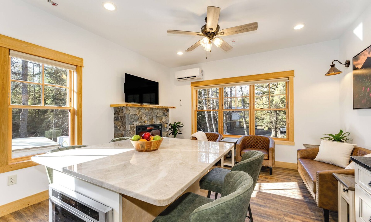 Agpar Condo | New! Lake McDonald Townhome. In Glacier National Park!