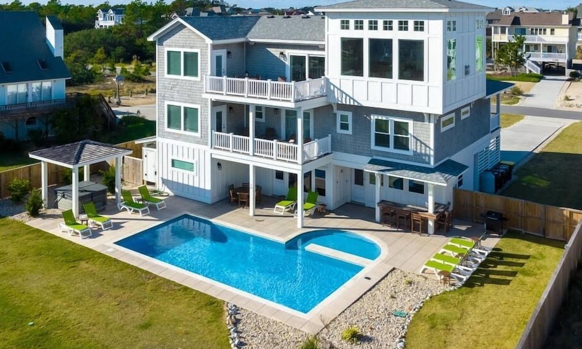 Ocean Hill House | *New Listing* Luxury Getaway with Ocean Views!