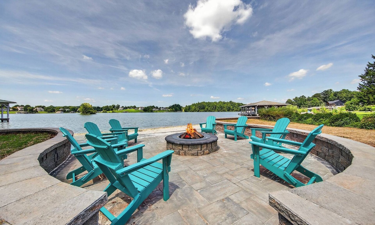Livingston House | New Luxury Lake Anna Escape – 5BR, 4.5BA Waterfront Home with Scenic Lake Views