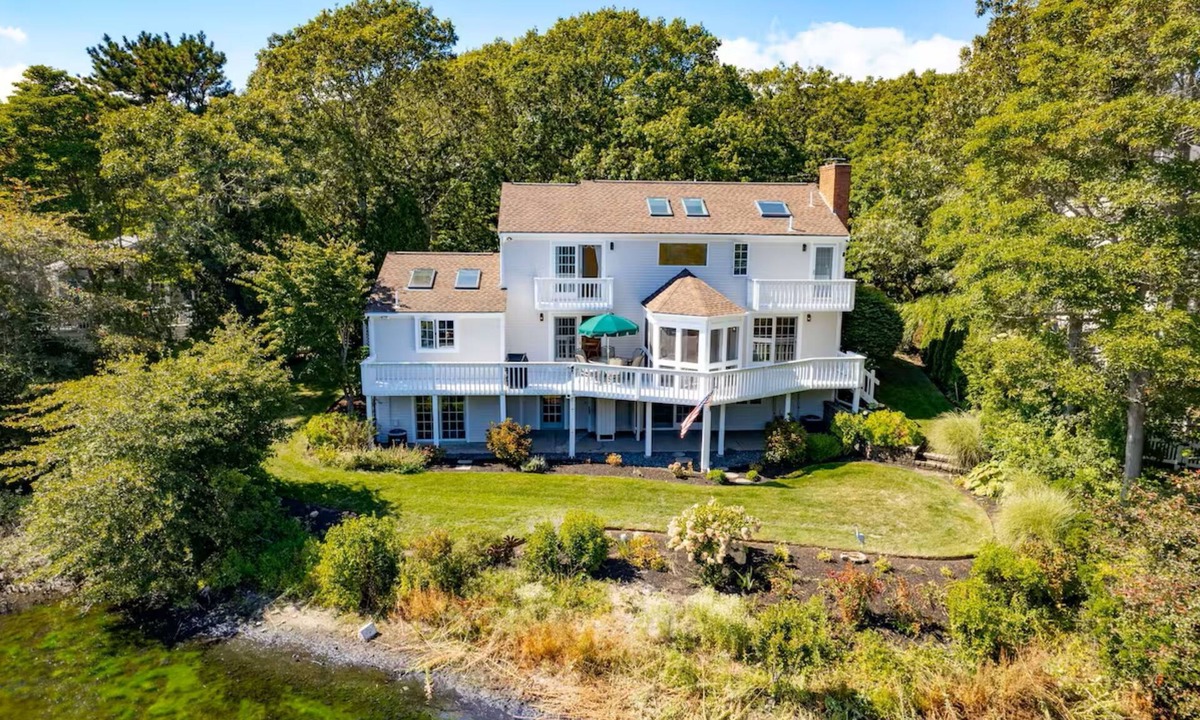 Popponesset House | New Rental, Popponesset-3 bedrooms, 3 baths, A/C, sleeps 6