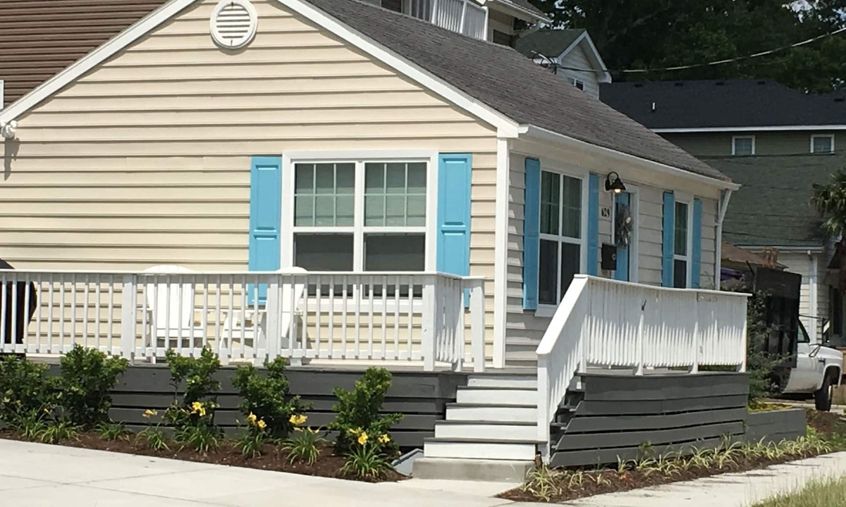Northeast Virginia Beach House | New Seaglass Cottage